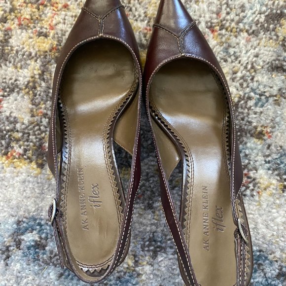 Anne Klein Like New Brown Slingbacks - Picture 4 of 8